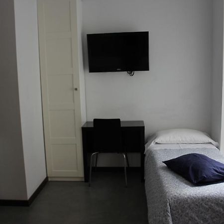 Hostal Cibeles มาดริด ภายนอก รูปภาพ