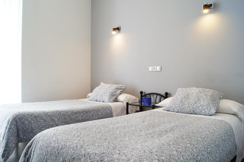 Hostal Cibeles มาดริด ภายนอก รูปภาพ