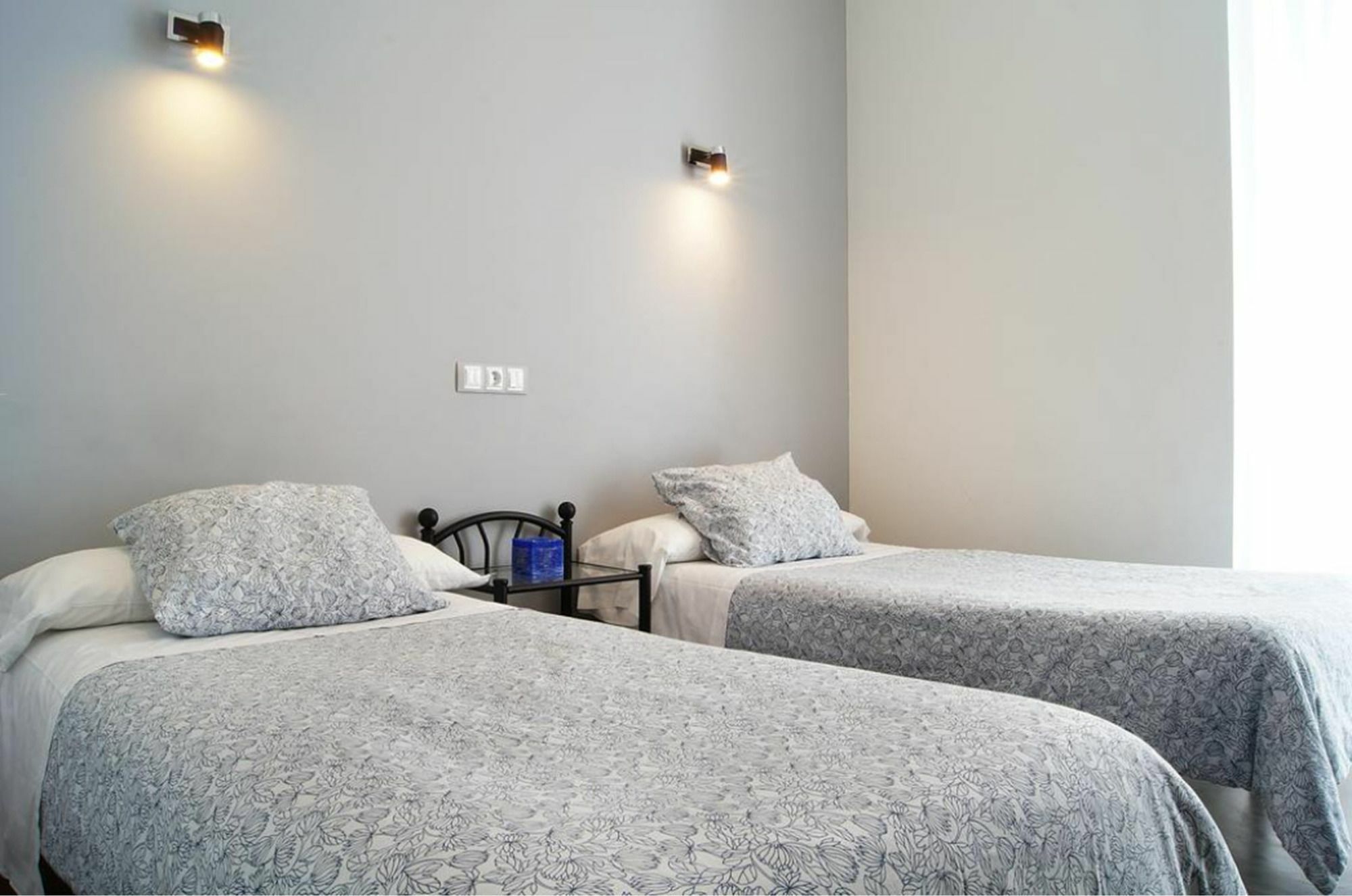 Hostal Cibeles มาดริด ภายนอก รูปภาพ
